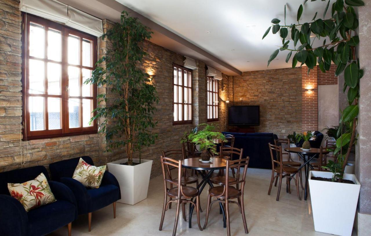 Hostal Santa Maria Cacabelos  Extérieur photo